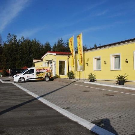 Noclegi Kochlice Экстерьер фото