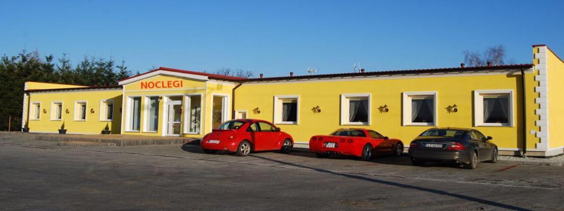 Noclegi Kochlice Экстерьер фото